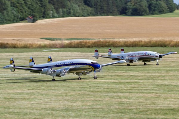 Transform Your Summer Dress: Perfect Accessory Tips for an Unforgettable Day at the Edinburgh Fringe Festival